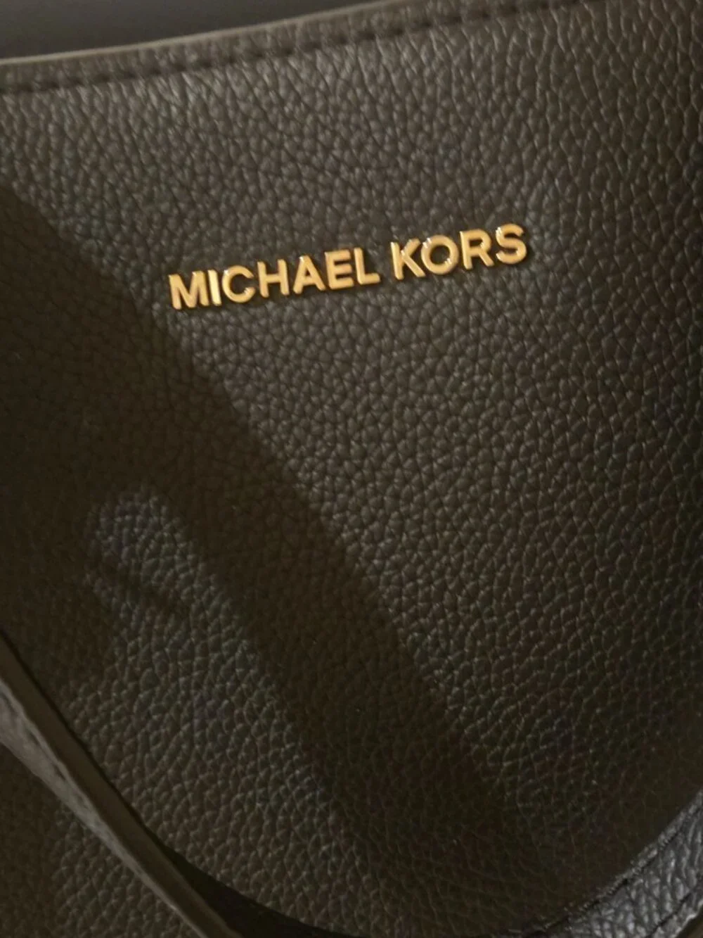 Michael Kors Voyager Tote